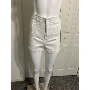 Madden Girl Vixen Ultra High Rise white shorts  NWT